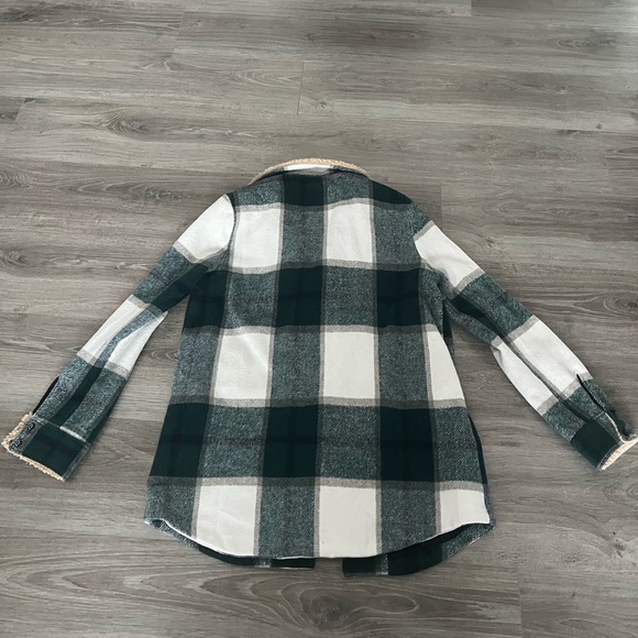 Orb Plaid shacket - Picture 2 of 4